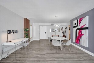 9195 Collins Ave in Surfside, FL - Building Photo