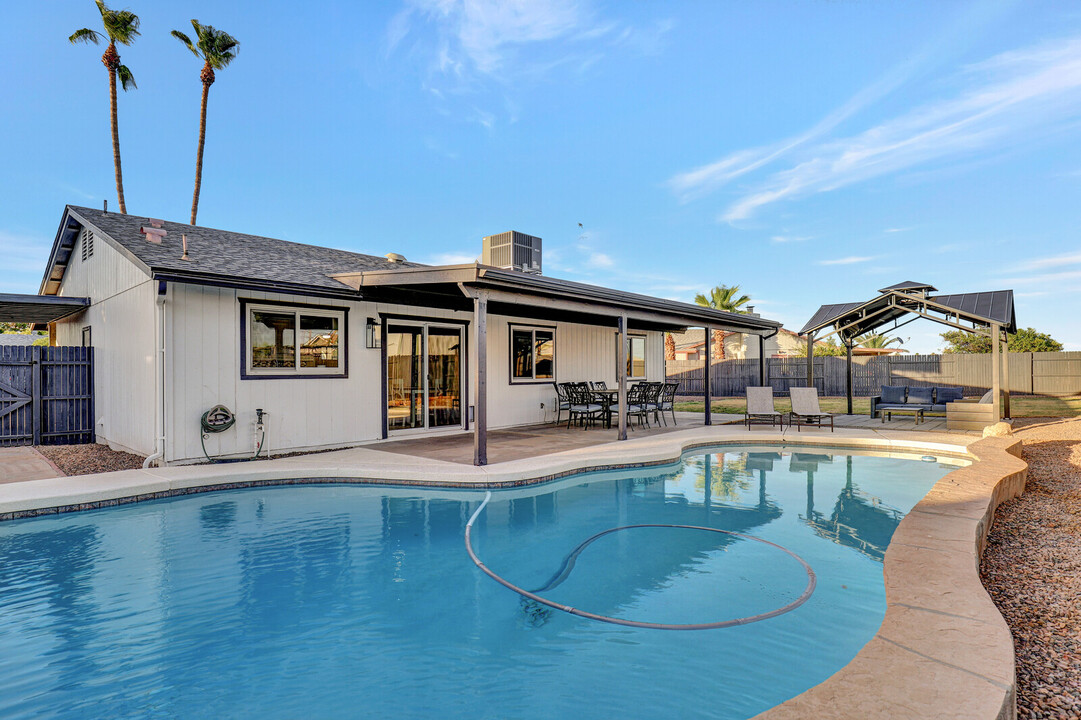 2023 W Posada Cir in Mesa, AZ - Building Photo