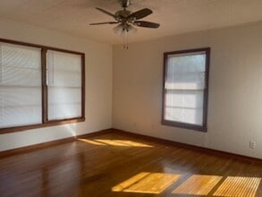 1270 W Pecan St in Stephenville, TX - Building Photo - Building Photo