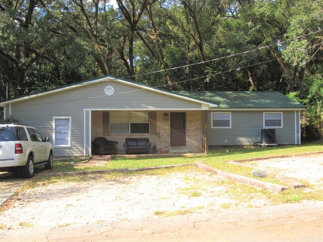 property at 208 N Lipona Rd