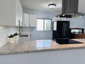 850 SW 133rd Terrace in Pembroke Pines, FL - Building Photo - Building Photo