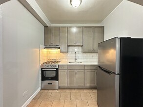 1712 W Estes Ave in Chicago, IL - Building Photo - Building Photo