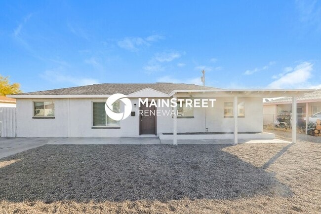 property at 5611 N 32nd Dr