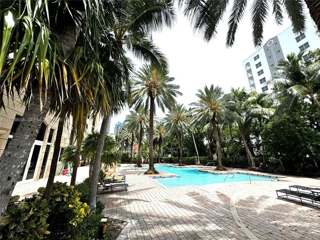 property at 17150 N Bay Rd
