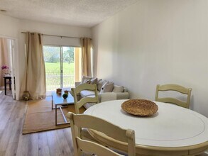 2060 Greenview Shores Blvd, Unit 305 in Wellington, FL - Building Photo - Building Photo
