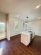 39 E Clifton Ave in Cincinnati, OH - Building Photo - Building Photo