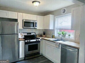 3730 Clovis Ct NW in Atlanta, GA - Building Photo - Building Photo