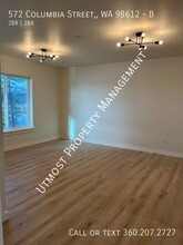 572 Columbia St-Unit -B in Cathlamet, WA - Building Photo - Building Photo