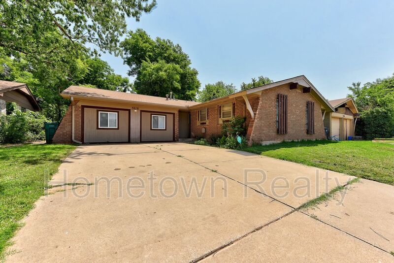 5216 Creekwood Terrace in Oklahoma City, OK - Building Photo