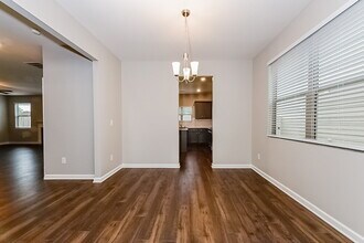 517 Emporia Loop in Mcdonough, GA - Foto de edificio - Building Photo