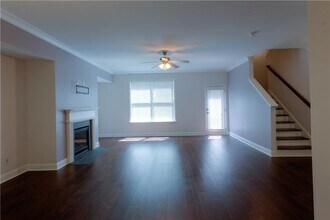5555 Bright Cross Wy in Suwanee, GA - Building Photo - Building Photo