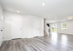 1925 Pin Hook Rd in Charlotte, NC - Building Photo - Building Photo