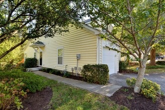 115 Kevin Ct in Yorktown, VA - Building Photo - Building Photo