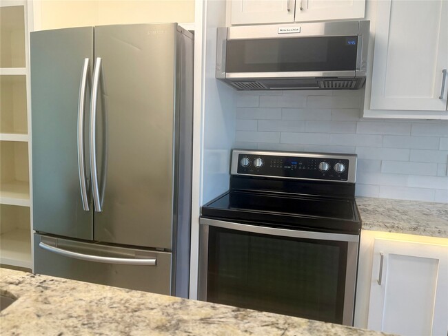 property at 5800 Lumberdale Rd