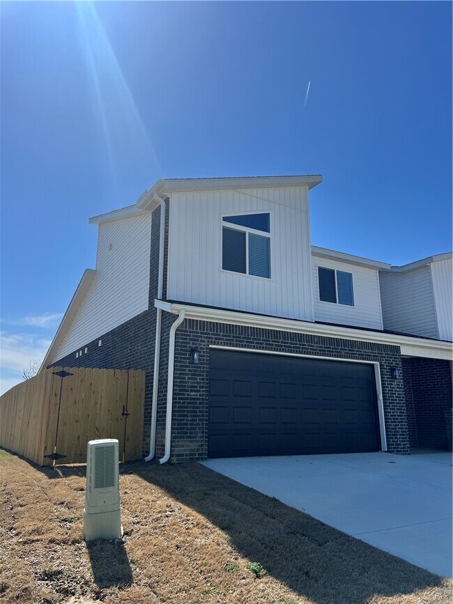 property at 1801 Lapis Ave