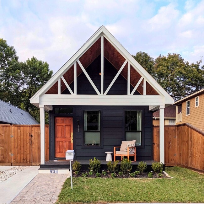 property at 5311 Leeland St