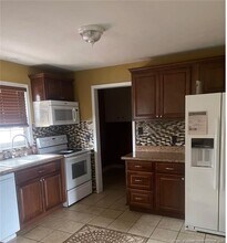 143 Ingleside Dr in Fayetteville, NC - Building Photo - Building Photo