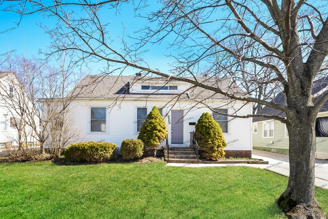 property at 1569 Longwood Rd