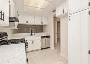 616 S Santa Fe St in Hemet, CA - Building Photo