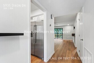 5935 Dixon Dr in Raleigh, NC - Building Photo - Building Photo