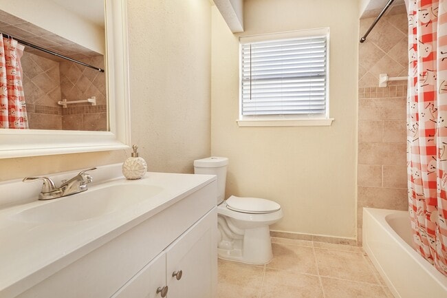 property at 3203 Silver Falls Dr