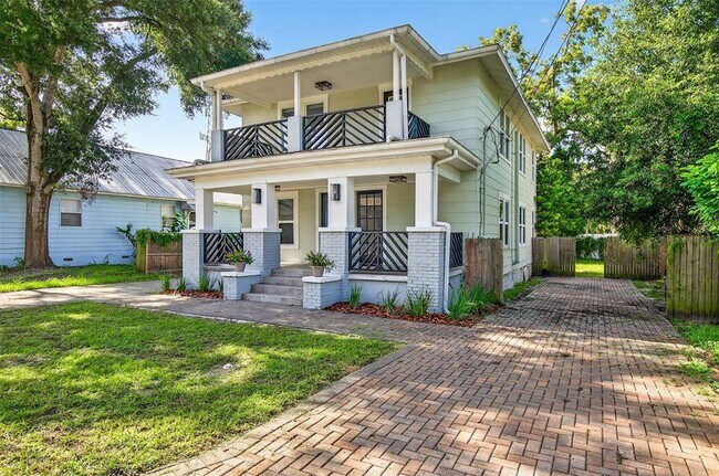 809 E Baker St in Tampa, FL - Building Photo - Building Photo