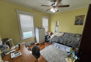 223 Holland St in Somerville, MA - Foto de edificio - Building Photo
