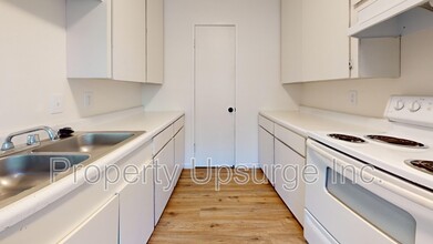 715 Kimball Rd in Red Bluff, CA - Building Photo - Building Photo