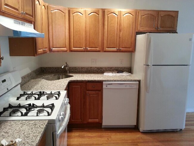 1615 Commonwealth Ave in Boston, MA - Building Photo - Building Photo