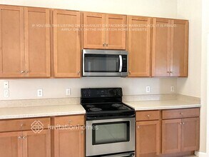 686 Ballon Terrace SE in Palm Bay, FL - Foto de edificio - Building Photo