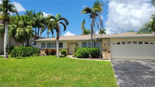 property at 5638 Riverside Dr