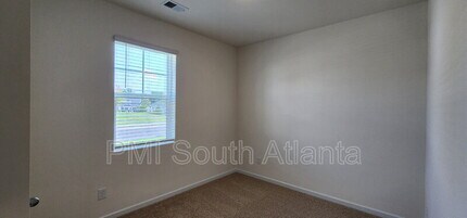 8603 Secretariat Dr in Lithonia, GA - Building Photo - Building Photo