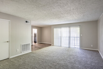 Ascent At Riverdale in Riverdale, GA - Building Photo - Interior Photo