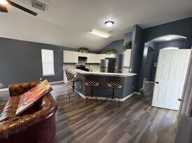 2403 Orchard Run Way in Fresno, TX - Building Photo