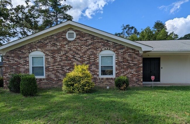 221 Merrymont Dr in Martinez, GA - Building Photo - Building Photo