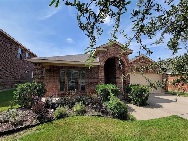 130 Meadow Crest Dr in Princeton, TX - Foto de edificio