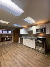 1212 S 7th St, Unit Office in Springfield, IL - Building Photo - Building Photo