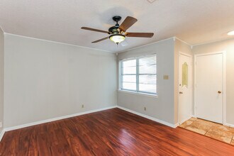 218 Leighton Dr in Terrell, TX - Building Photo - Building Photo