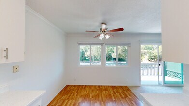 1004 Ignacio Blvd in Novato, CA - Building Photo - Building Photo