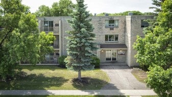 150 Adsum Dr in Winnipeg, MB - Building Photo