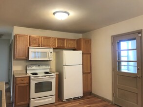 1305 Temkin Ave in Madison, WI - Building Photo - Building Photo