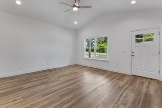 511 NW 2nd Ave in Trenton, FL - Building Photo - Building Photo