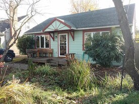 2310 N Wygant St in Portland, OR - Building Photo