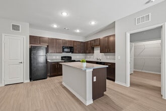 Redwood in San Marcos, TX - Foto de edificio - Interior Photo