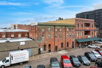 The 122 Building in Auburn, WA - Foto de edificio - Building Photo