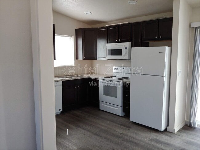 374 SE Garner St in Prineville, OR - Building Photo - Building Photo