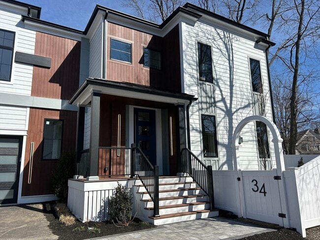 property at 34 Lincoln St