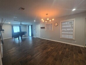 1608 Sweetbriar Ave in Austin, TX - Building Photo - Building Photo