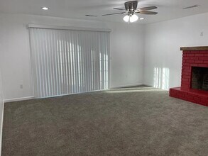 1238 W Westfield Ave in Porterville, CA - Building Photo - Building Photo