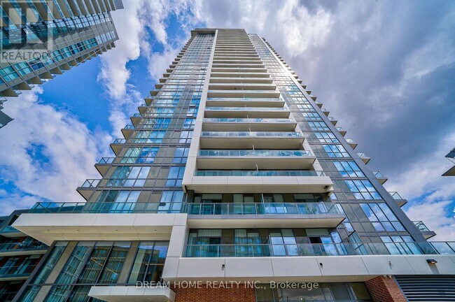 32-2232 Forest Manor Rd in Toronto, ON - Building Photo - Building Photo